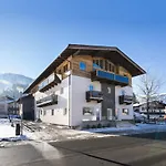 Our's Living - With Sauna Near Kitzbüheler Alpen Lift Apartment Hollersbach im Pinzgau