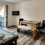 Our's Living - Modern With Sauna Near Kitzbueheler Alpen Lift * Hollersbach im Pinzgau