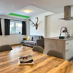 Our's Living - Modern With Sauna Near Kitzbueheler Alpen Lift Apartment *