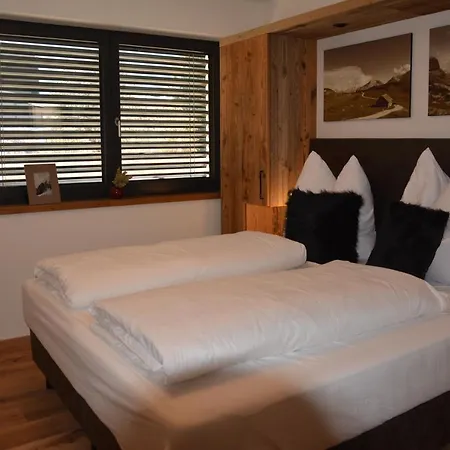Our's Living - With Sauna & Summercard Near Kitzbueheler Alpen Lift Apartment
