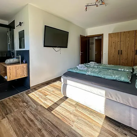 Our's Living - With Sauna & Summercard Near Kitzbueheler Alpen Lift